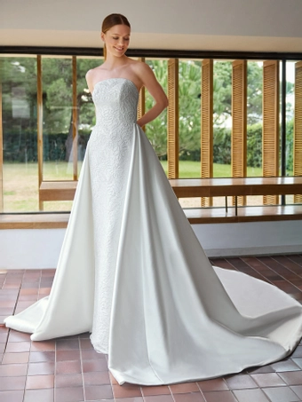 Privee by Pronovias Hafsa #0 default frontface vertical thumbnail