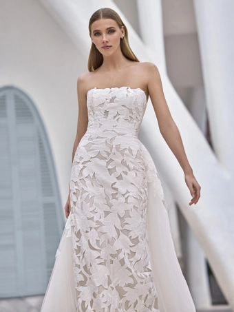 Privee by Pronovias Haifa #2 frontface vertical cropped thumbnail