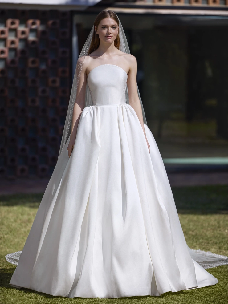 Privee by Pronovias #Imperi Default Thumbnail Image
