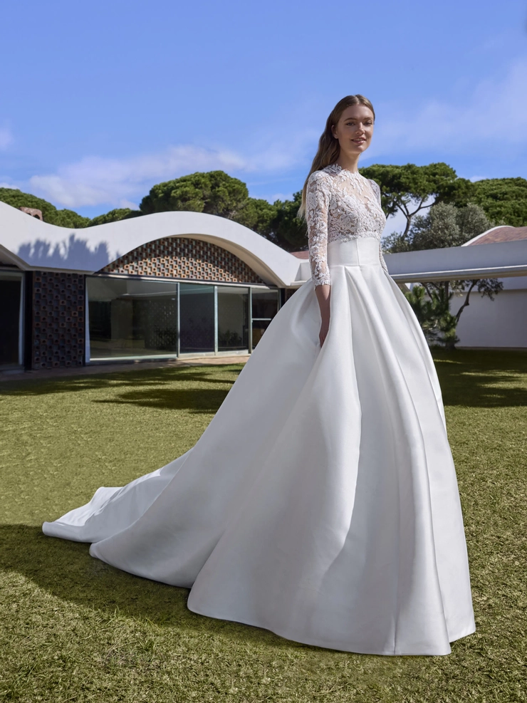 Privee by Pronovias #Lilar Default Thumbnail Image
