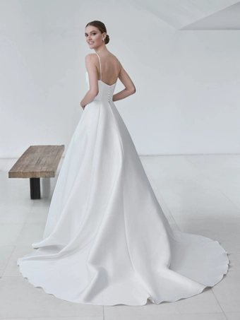 Privee by Pronovias Marellia #1 default backface vertical thumbnail