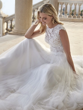 Privee by Pronovias Meirav #3 frontface vertical cropped thumbnail