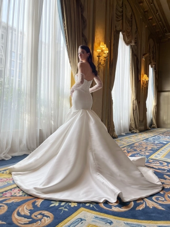 Privee by Pronovias #MENODICE #2 backface vertical thumbnail