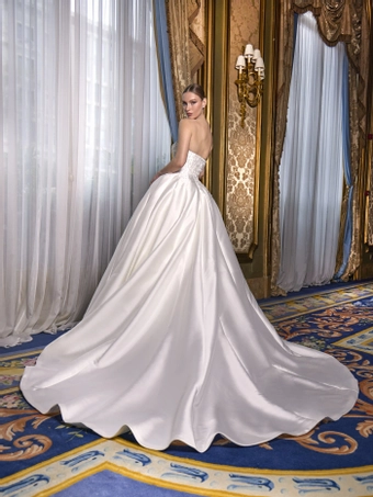 Privee by Pronovias #PROMETHIA #2 backface vertical thumbnail