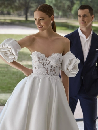Privee by Pronovias Rawand #2 frontface vertical cropped thumbnail