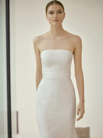 Privee by Pronovias Rhimes #2 frontface vertical cropped thumbnail