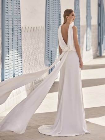 Privee by Pronovias Santillia #1 default backface vertical thumbnail