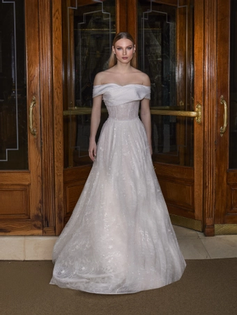 Privee by Pronovias #SATYRS #1 frontface vertical thumbnail