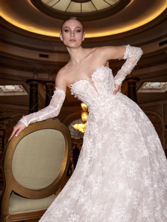 Privee by Pronovias #SUFI #4 frontface vertical cropped thumbnail