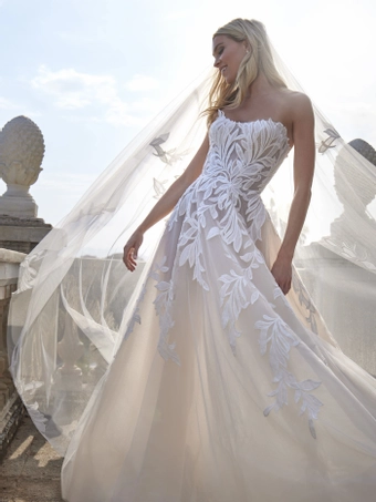 Privee by Pronovias #Teia #2 frontface vertical cropped thumbnail