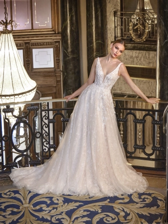 Privee by Pronovias #THRIAE #1 frontface vertical thumbnail