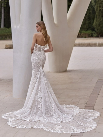 Privee by Pronovias #Zillah #1 default backface vertical thumbnail
