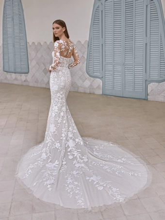 Privee by Pronovias #Zully #2 default backface vertical thumbnail