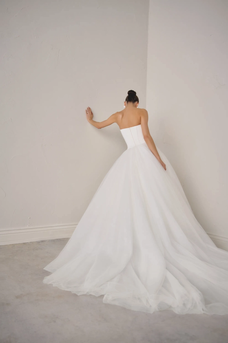 Justin Alexander Signature Backface Thumbnail Image