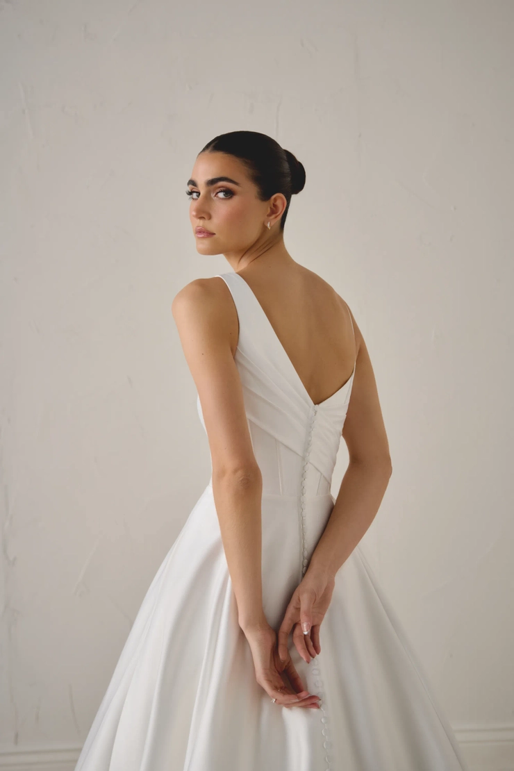 Justin Alexander Signature Style #99358 #6 backface vertical cropped picture