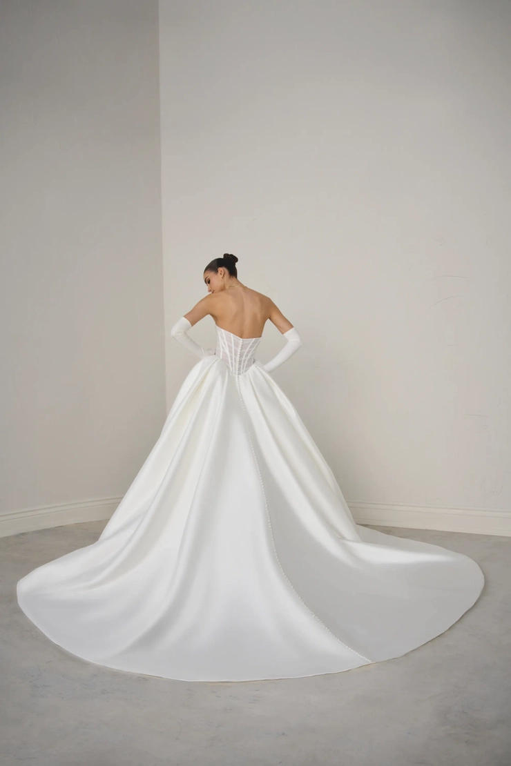 Justin Alexander Signature Backface Thumbnail Image