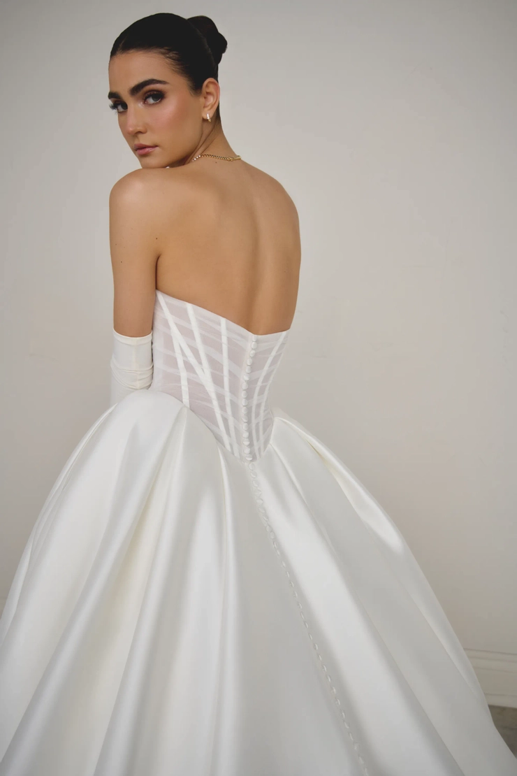 Justin Alexander Signature Style #99365 #8 backface vertical cropped picture