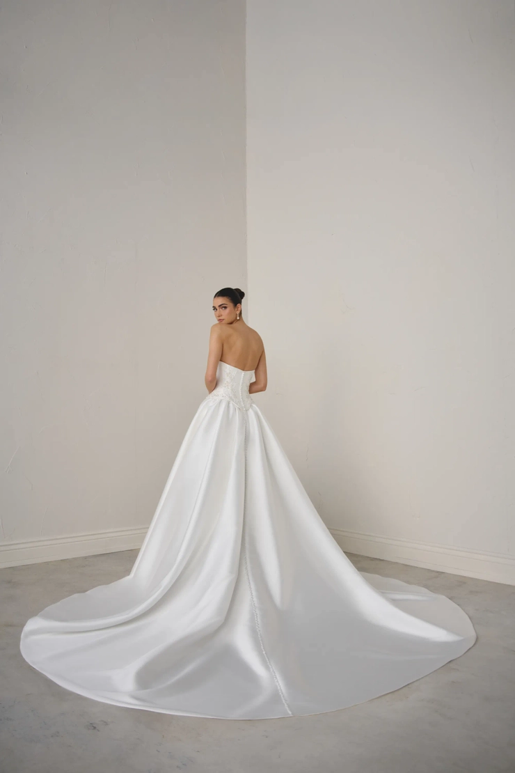 Justin Alexander Signature Backface Thumbnail Image