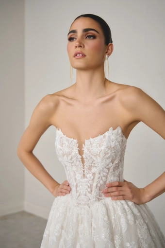 Justin Alexander Signature Valentina #5 frontface vertical cropped thumbnail