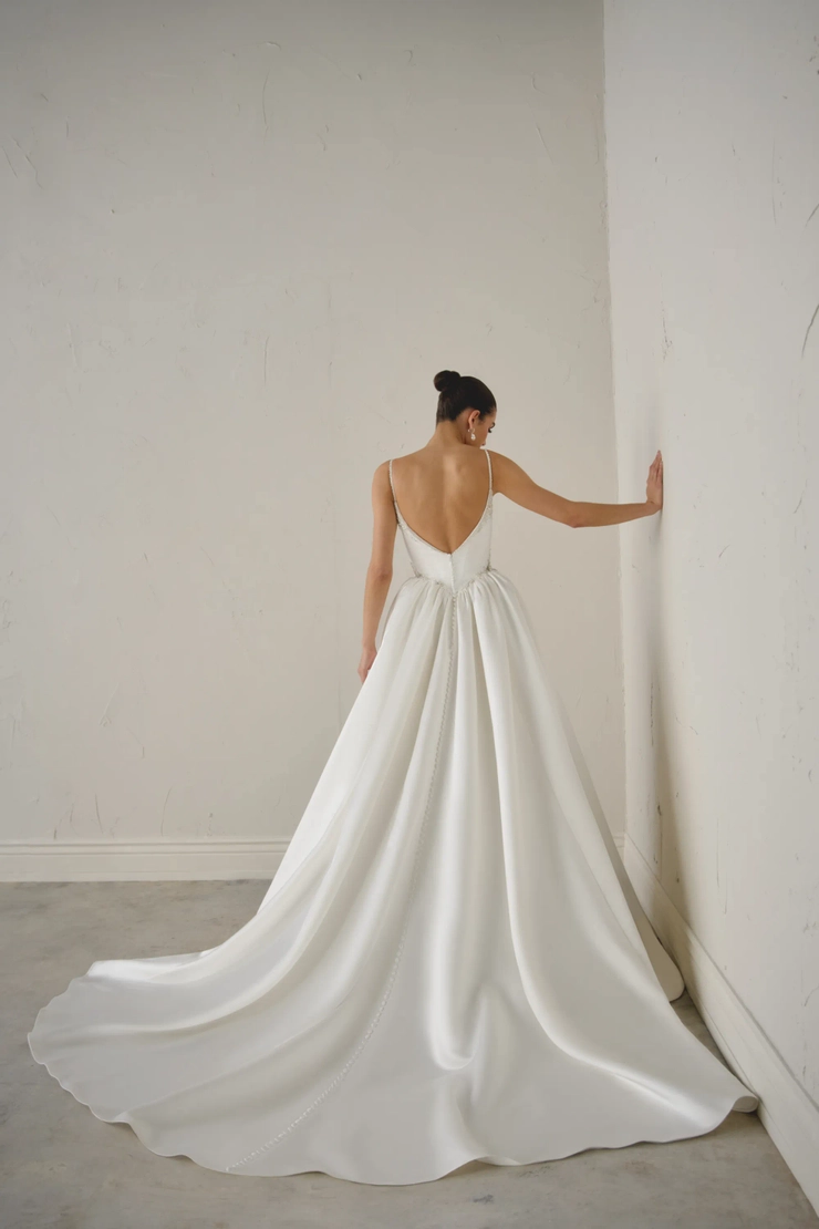 Justin Alexander Signature Backface Thumbnail Image