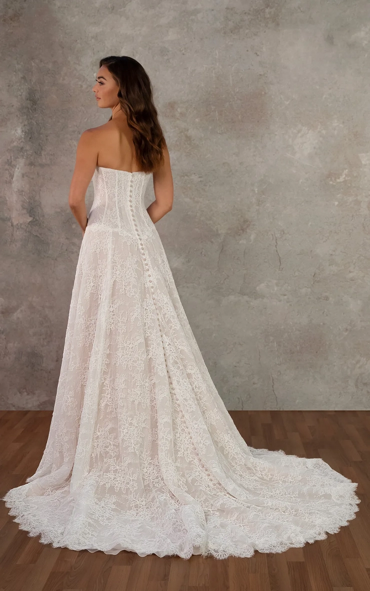 Essense of Australia Spring 2026 Backface Thumbnail Image