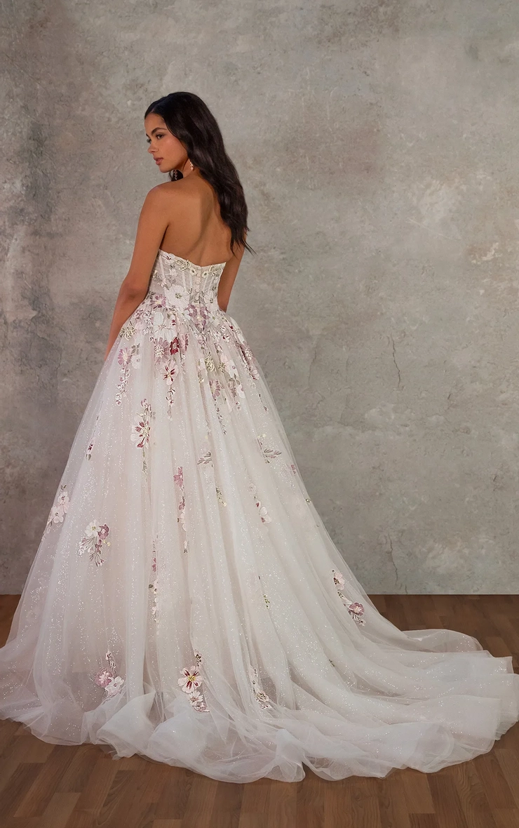 Essense of Australia Spring 2026 Backface Thumbnail Image
