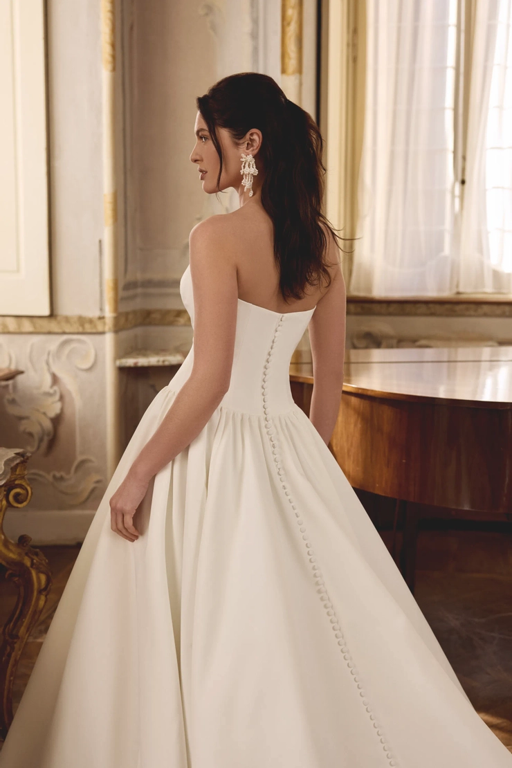 Justin Alexander Style #88466 #5 backface vertical cropped picture