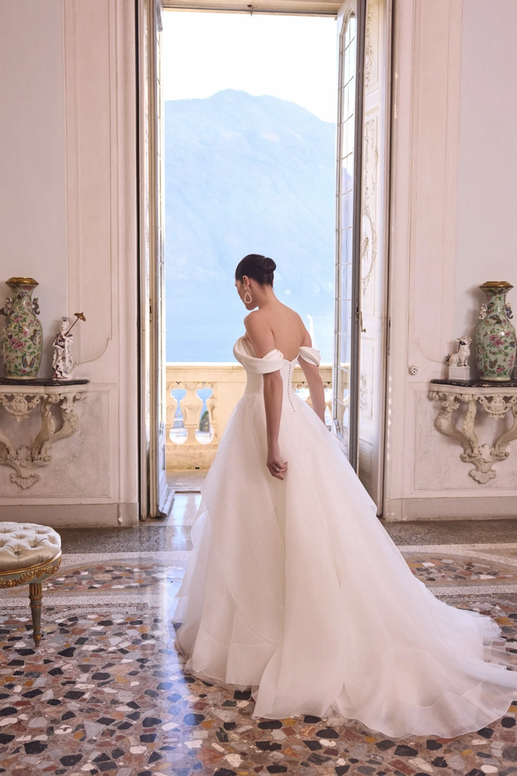 Justin Alexander Backface Thumbnail Image