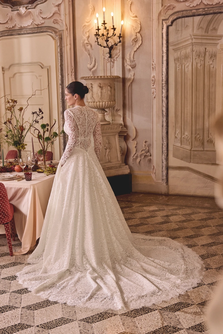 Justin Alexander Backface Thumbnail Image