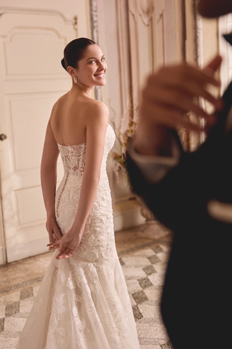 Justin Alexander 88486 #5 backface vertical cropped picture