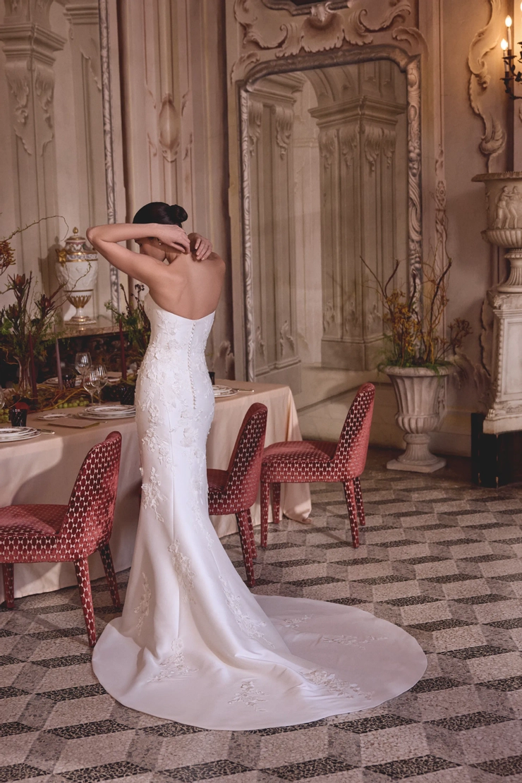 Justin Alexander Backface Thumbnail Image