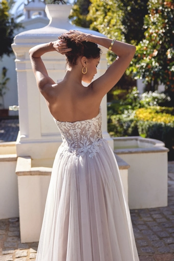 Lillian West Style #66430 #8 backface vertical cropped thumbnail
