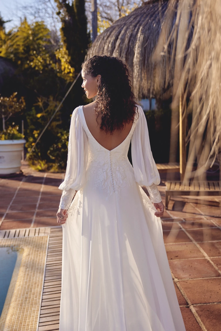 Lillian West Style #66433 #5 backface vertical cropped picture