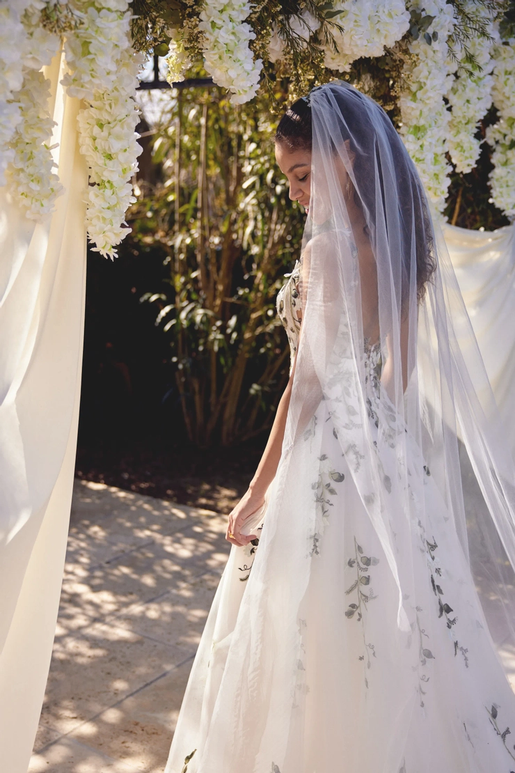 Lillian West Style #66437 #10 backface vertical cropped picture