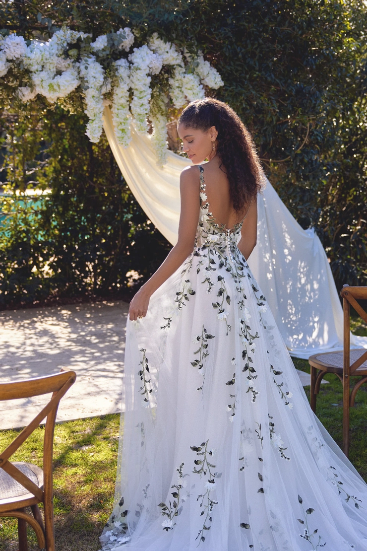 Lillian West 66437 #12 backface vertical cropped picture