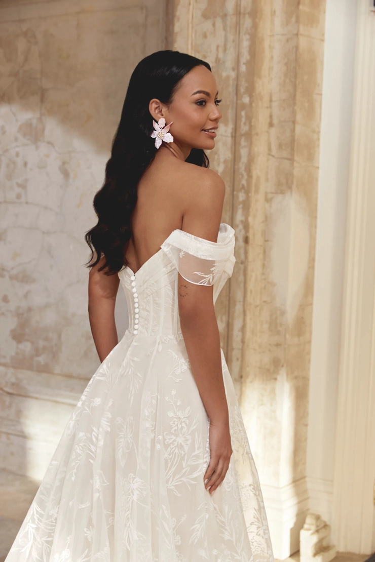 Justin Alexander Sincerity Style #44544 #10 backface vertical cropped picture