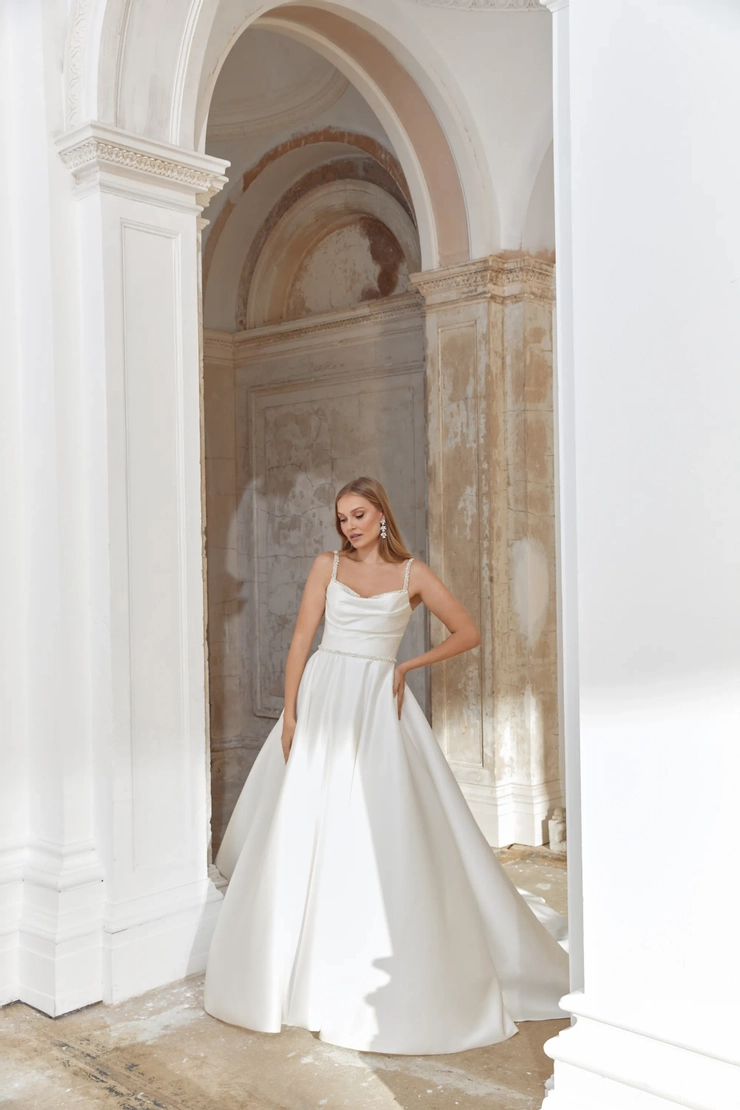 Justin Alexander Sincerity 44549 #1 frontface vertical picture