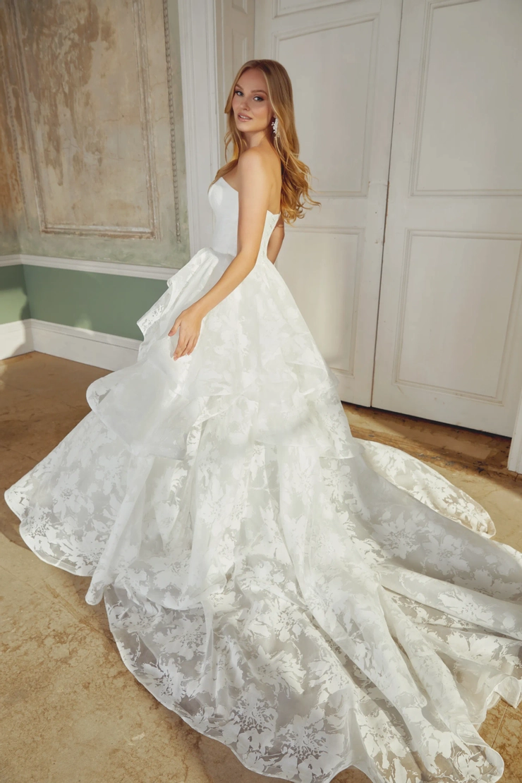 Justin Alexander Sincerity 44555 #5 backface vertical picture