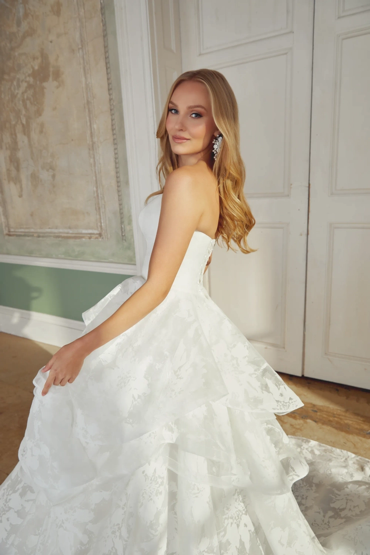 Justin Alexander Sincerity 44555 #12 backface vertical cropped picture