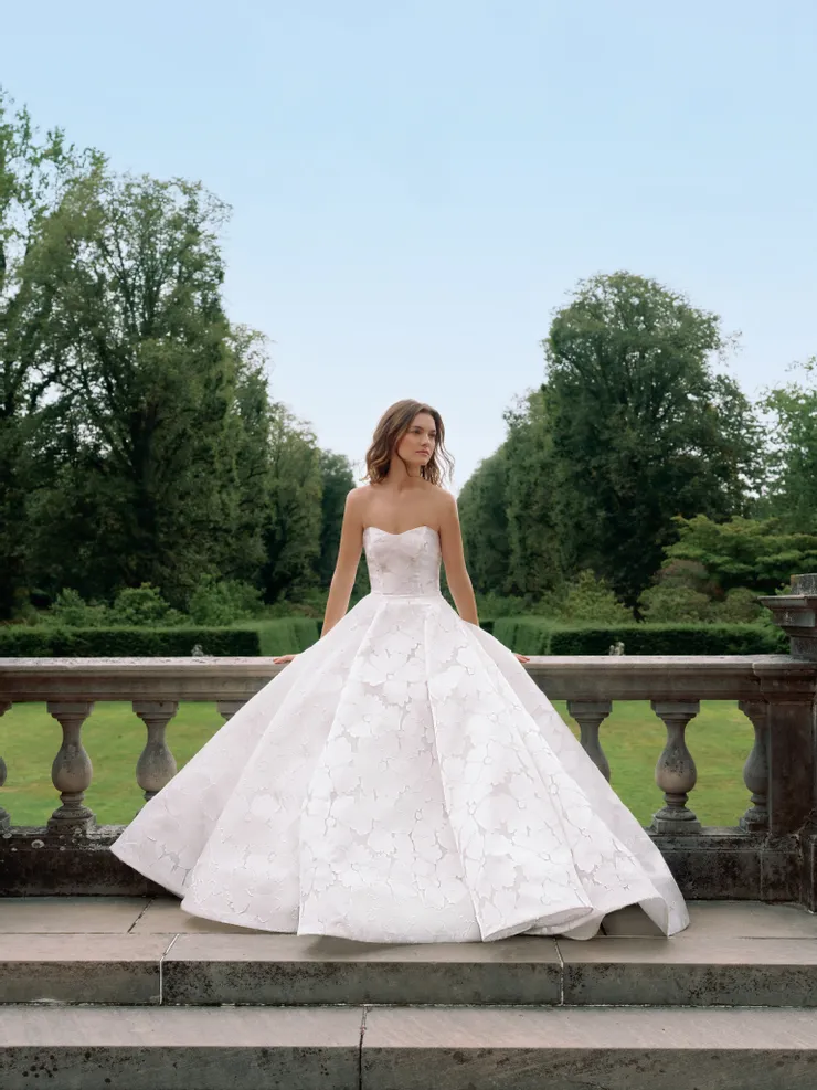 Sareh Nouri Style #Everbloom Default Thumbnail Image