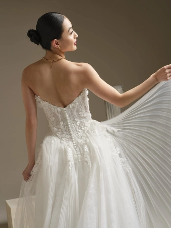 Sottero and Midgley 26SB432A01 #8 backface vertical cropped thumbnail