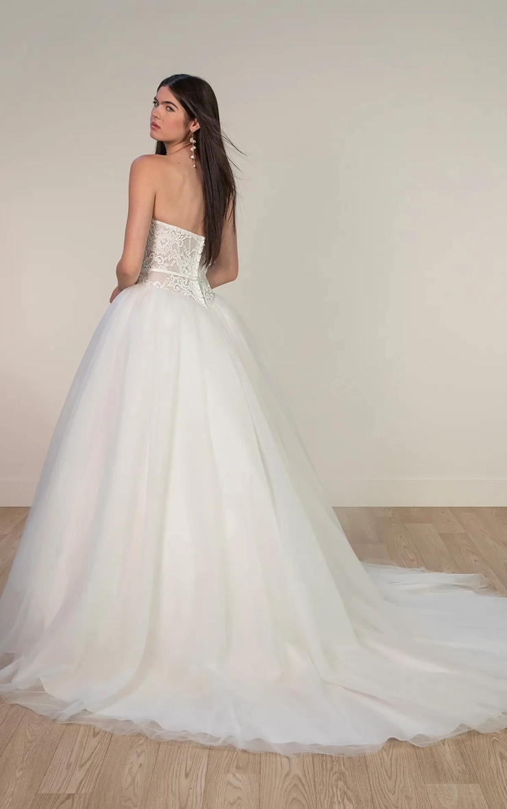 Stella York Spring 2026 Backface Thumbnail Image