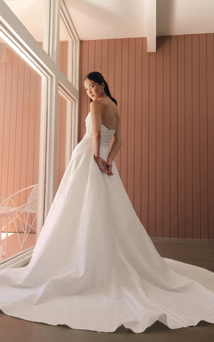 Stella York Spring 2026 Backface Thumbnail Image