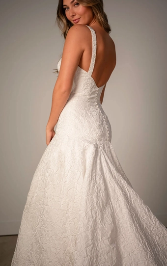 Stella York #SY8202 #4 backface vertical cropped thumbnail