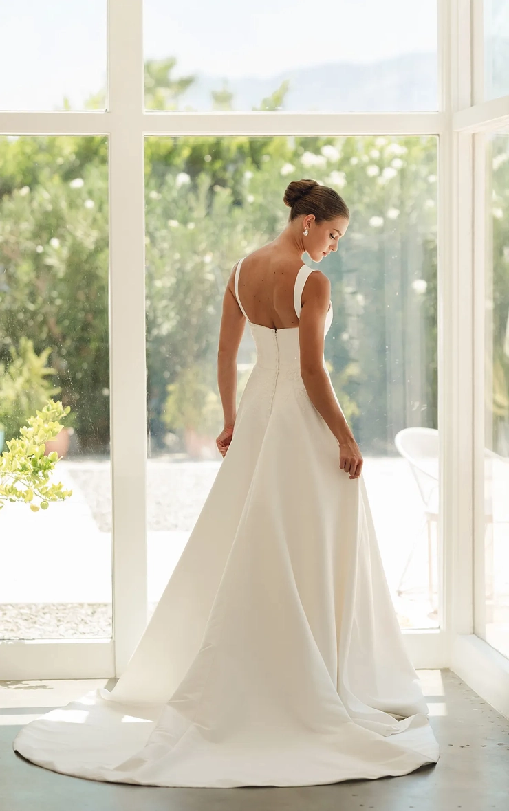 Stella York Spring 2026 Backface Thumbnail Image