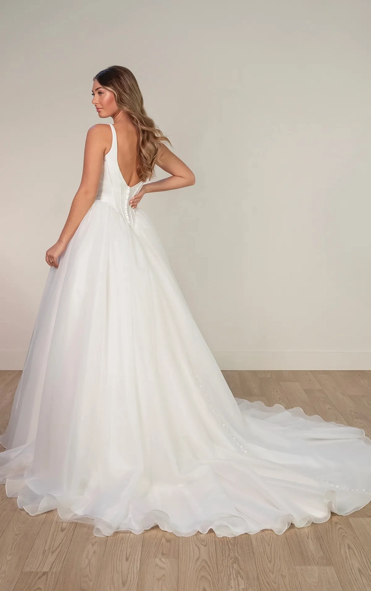 Stella York Spring 2026 Backface Thumbnail Image