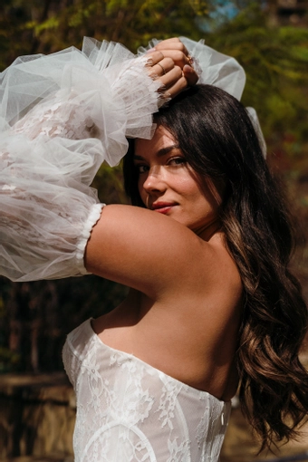 Evelyn Bridal Liana #6 vertical cropped thumbnail