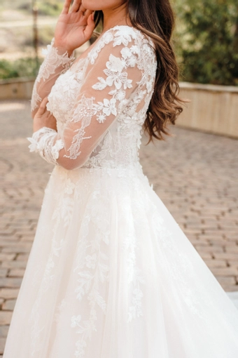 Evelyn Bridal Eliza #7 vertical cropped thumbnail