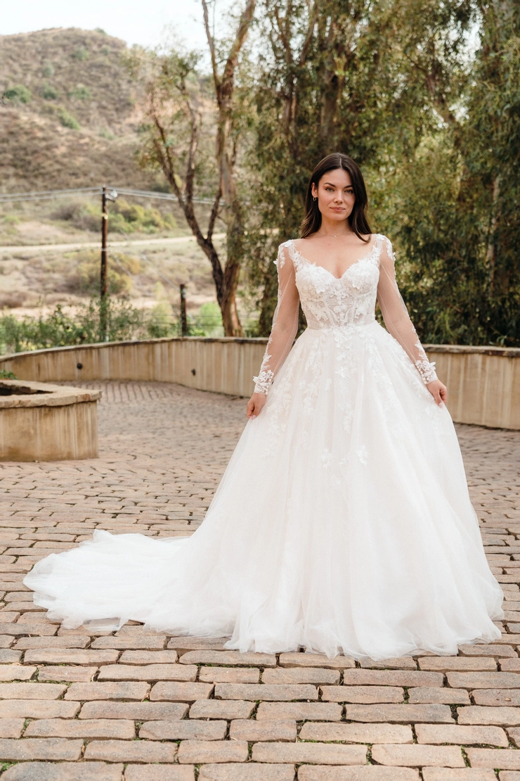 Evelyn Bridal Eliza Image
