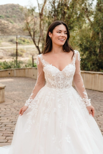 Evelyn Bridal Eliza #4 frontface vertical cropped thumbnail